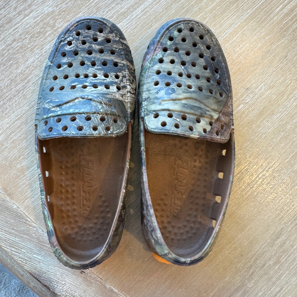 Floafers Boys Camouflage Slip-On Shoes size 10